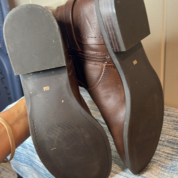 Brown GUESS boots - Picture 9 of 9